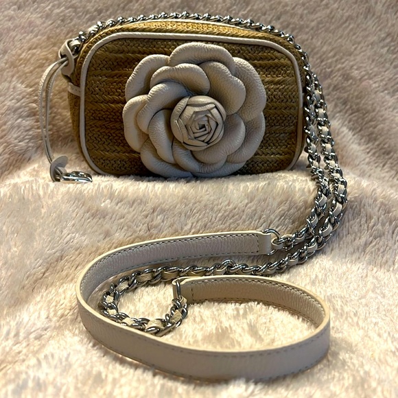 BRIGHTON Rosie Straw Camera Bag - Picture 6 of 17